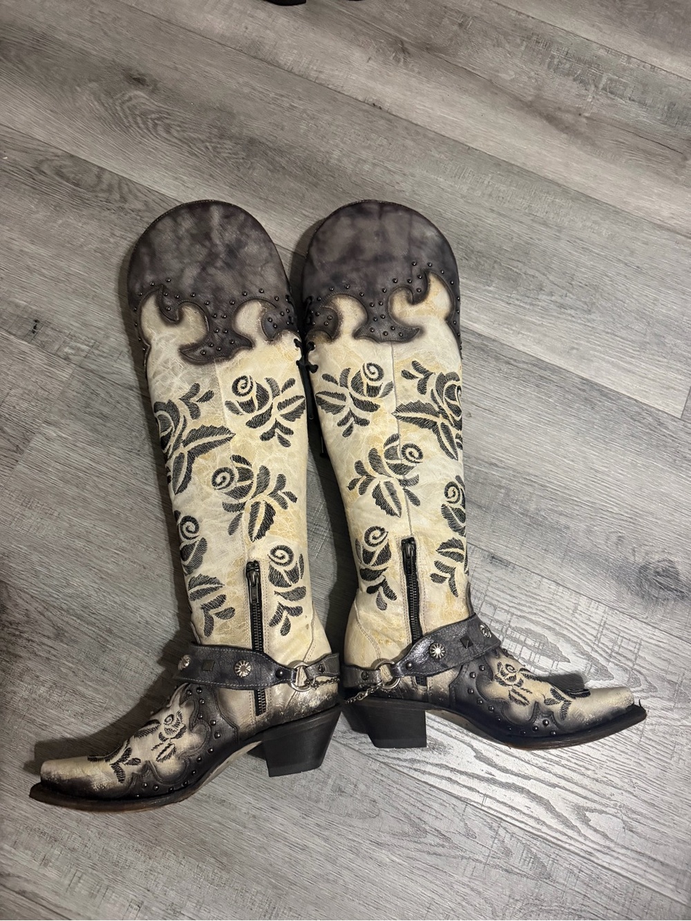 Women’s Floral Tooled Knee-High Western Boots - Cream and Brown